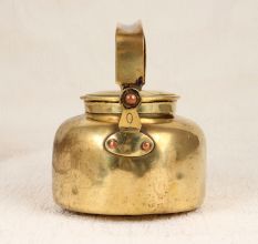 Brown Finish Used Kettle Made of Finest Brass for Decoration