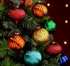 Decorative Multicolor Set of 6 Pieces Christmas Ornament