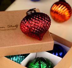 Decorative Multicolor Set of 6 Pieces Christmas Ornament