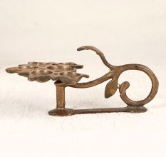 Handcrafted Finest Brass Aarti Oil Lamp for Hindu Rituals