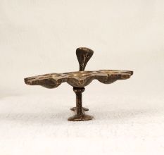 High-Quality Brass Aarti Oil Lamp in Brown Finish for Decor