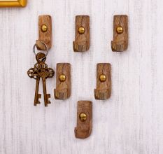 6 Pieces Small Natural Wooden Wall Hooks
