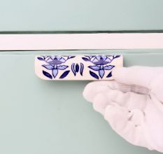 Ceramic Blue Leaf Floral Drawer Handle (Medium Size)