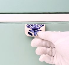 Modern Ceramic Blue Leaf Floral Drawer Handle (Small Size)