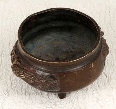 Chinese Art Brass Pot in Brown Finish with Engraving for Decor