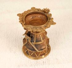 Tribal Art Cobra Oil Lamp Made of Brass in Brown Finish