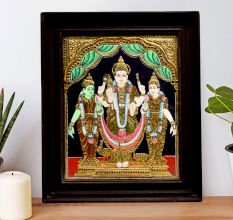 Painting Of Lord Vishnu With Ridhi Sidhi In Tanjor Art