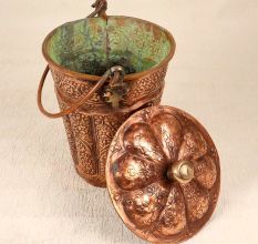 Traditional Vintage Copper Bucket with Lid for Decoration