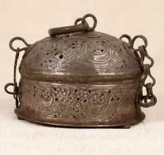 Handmade Vintage Copper Paan Daan for Collection and Decor
