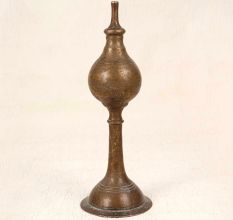 Vintage Finest Brass Oil Lamp Stand from Central India for Decor