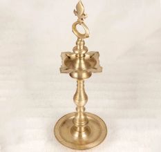 Handcrafted Vintage Brass Oil Lamp in Brown Finish for Decor