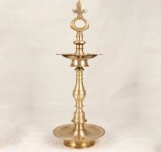 Handcrafted Vintage Brass Oil Lamp in Brown Finish for Decor