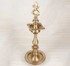 Traditional Handmade Brass Oil Lamp in Vintage Finish for Decor