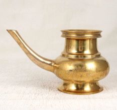 Shiny Golden Brass Water Pot with Spout for Home Decoration