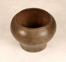 Handmade Sturdy Brass Holy Pot for Flower Decoration