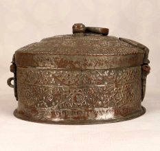 Vintage Finish Copper Paan Daan for Collection and Decoration