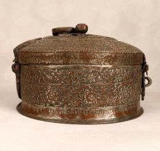 Vintage Finish Copper Paan Daan for Collection and Decoration
