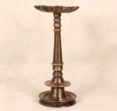 Traditional Sturdy Brass Oil Lamp with 7 Jyots for Prayer Room
