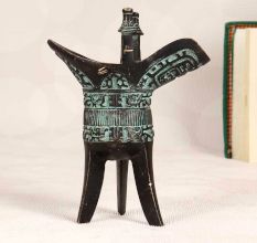 Vintage Finish Brass Flower Pot in Chinese Art for Decor