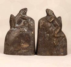Handmade Vintage Finish Brass Frog Bookends in Set of 2