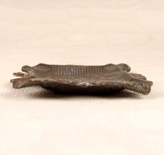Traditional Finest Brass Ashtray Engraved with Lion for Decor