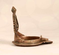Handcrafted High-Quality Brass Oil Lamp in Vintage Finish