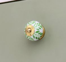 Green Decorative Leaf Drawer Knob