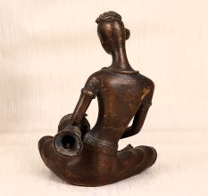 Brown Finish Brass Lady Musician Statue for Vintage Collection