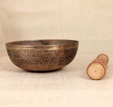 Vintage Sturdy Bell Metal Meditation Bowl with Wooden Mallet
