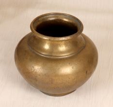 Brown Finish Plain Holy Water Pot Made of High-Quality Brass