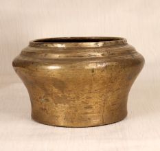 Plain Brown South Indian Holy Pot Made of Brass for Flower Decor