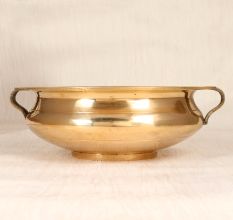 Traditional Handcrafted Premium Brass Urli in Shiny Golden Finish