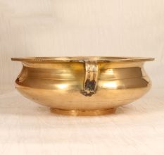 Traditional Handcrafted Premium Brass Urli in Shiny Golden Finish