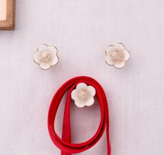 White Gold Daffodils Ceramic Wall Hooks-3 Pieces