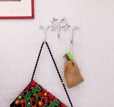 White Black Bow Shape Iron Hook