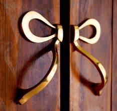Golden Brass Bow Cabinet Door Handle 1 Pair (Large Size)