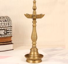 Handcrafted High-Quality Brass Oil Lamp in Traditional Design