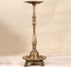 South Indian Design Brass Oil Lamp for Vintage Collection