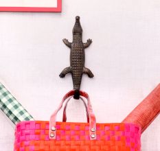 Decorative Antique Iron Crocodile Design Wall Hook