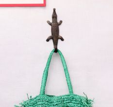 Decorative Antique Iron Crocodile Design Wall Hook