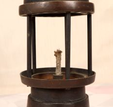 English Art Handmade Brass Oil Lamp for Home Decoration