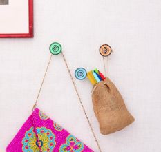 Multicolor Wheel Iron Wall Hooks-3 Pieces