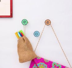 Multicolor Wheel Iron Wall Hooks-3 Pieces