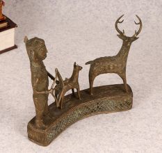 Finest Brass Tribal Art Hunting Figure Statue for Decoration