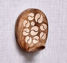 Wooden Brown White No Damage Wall Adhesive Hooks-3 Pieces