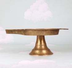 South Indian Art Handmade Brass Oil Lamp for Indoor Decoration