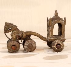 Handmade Vintage Finish Brass Horse Chariot for Decoration