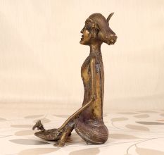 Vintage Finish Brass Tribal Lady Sitting Statue for Decoration
