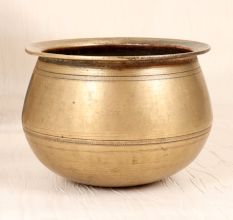Northern India Vintage Brass Cooking Pot in Plain Brown Finish