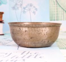 Beautiful Handmade Bell Metal Meditation Bowl for Decor